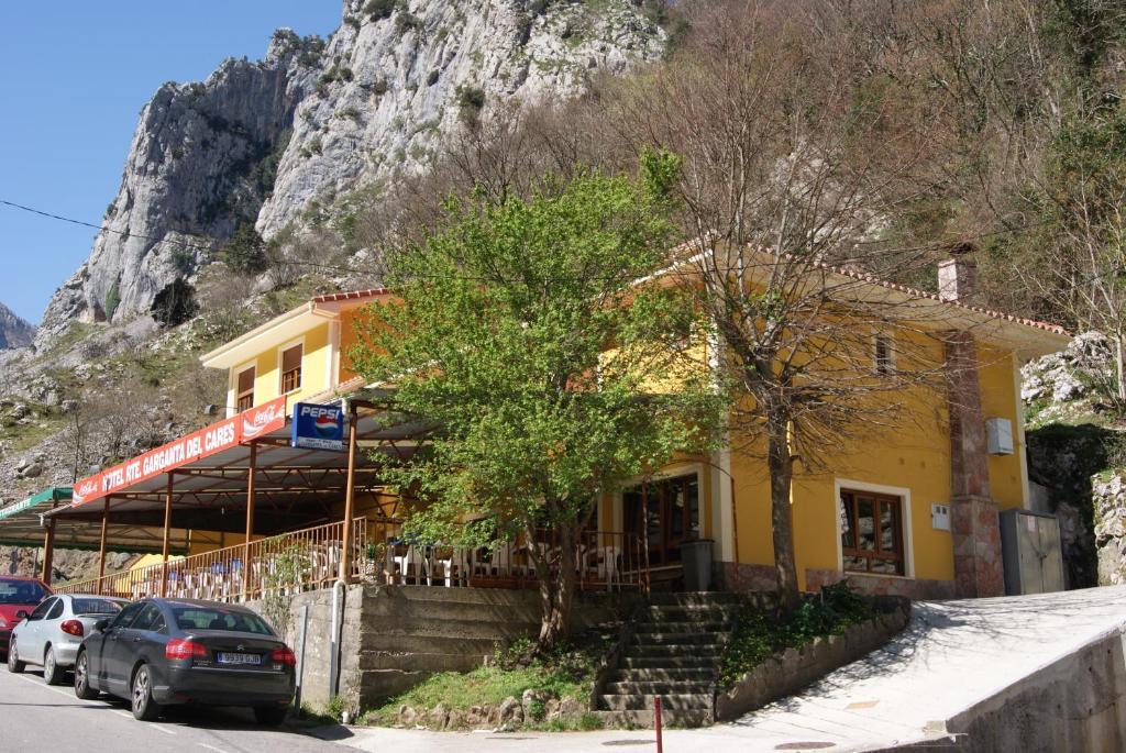 Hotel Garganta Del Cares Понсебос Экстерьер фото